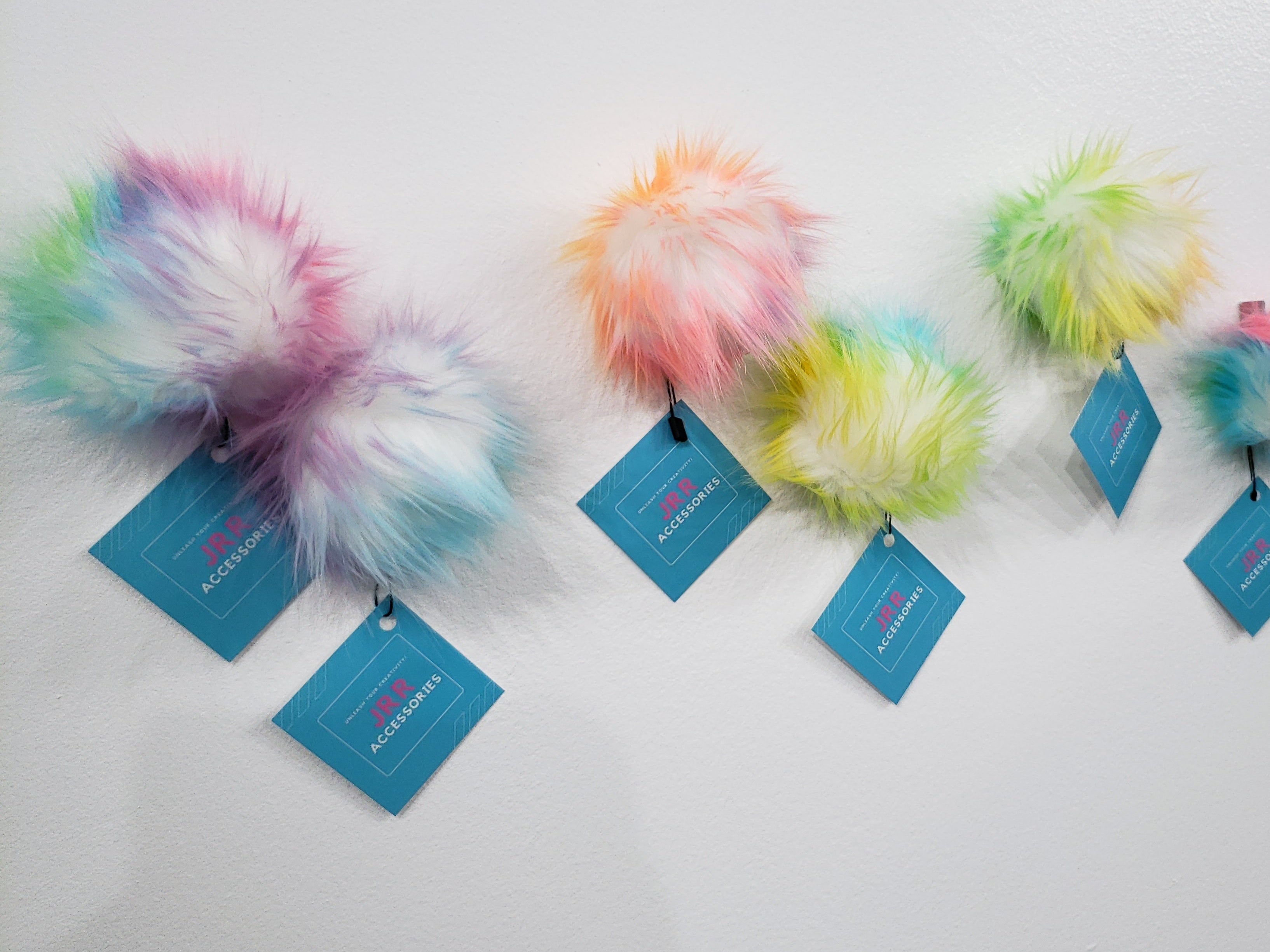 JRR Pom Poms - Faux Fur